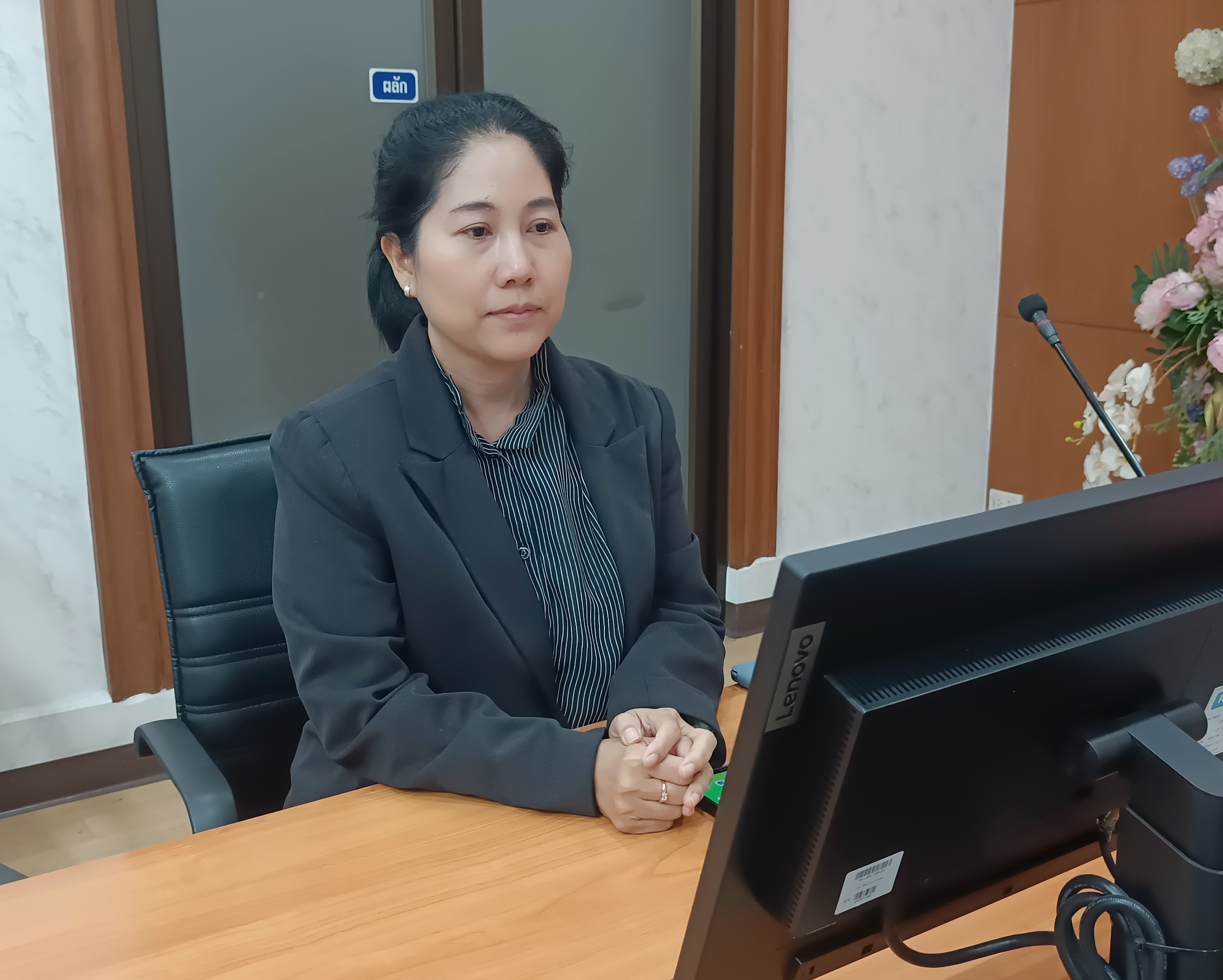 title - เข้าร่วมรับฟังการประชุมชี้แจงในเรื่องการปรับปรุงหลักเกณฑ์และวิธีการประเมินผลการปฏิบัติราชการผู้บริหารของส่วนราชการ ผ่านสื่ออิเล็กทรอนิกส์ (ระบบ Zoom Meeting และผ่านระบบ Youtube Live) ของสำนักงานคณะกรรมการข้าราชการพลเรือน (สำนักงาน ก.พ.) 